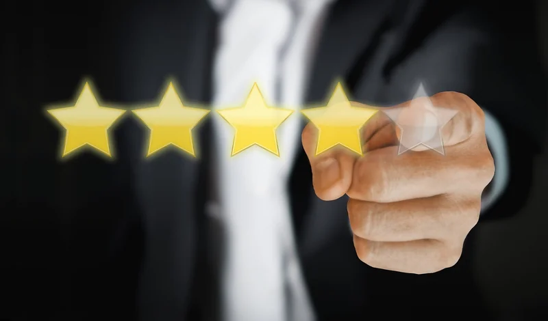 Avis clients : le moteur caché du référencement local